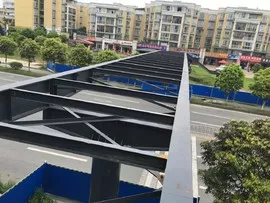 彭州利安小学天桥