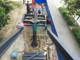 彭州利安小学天桥